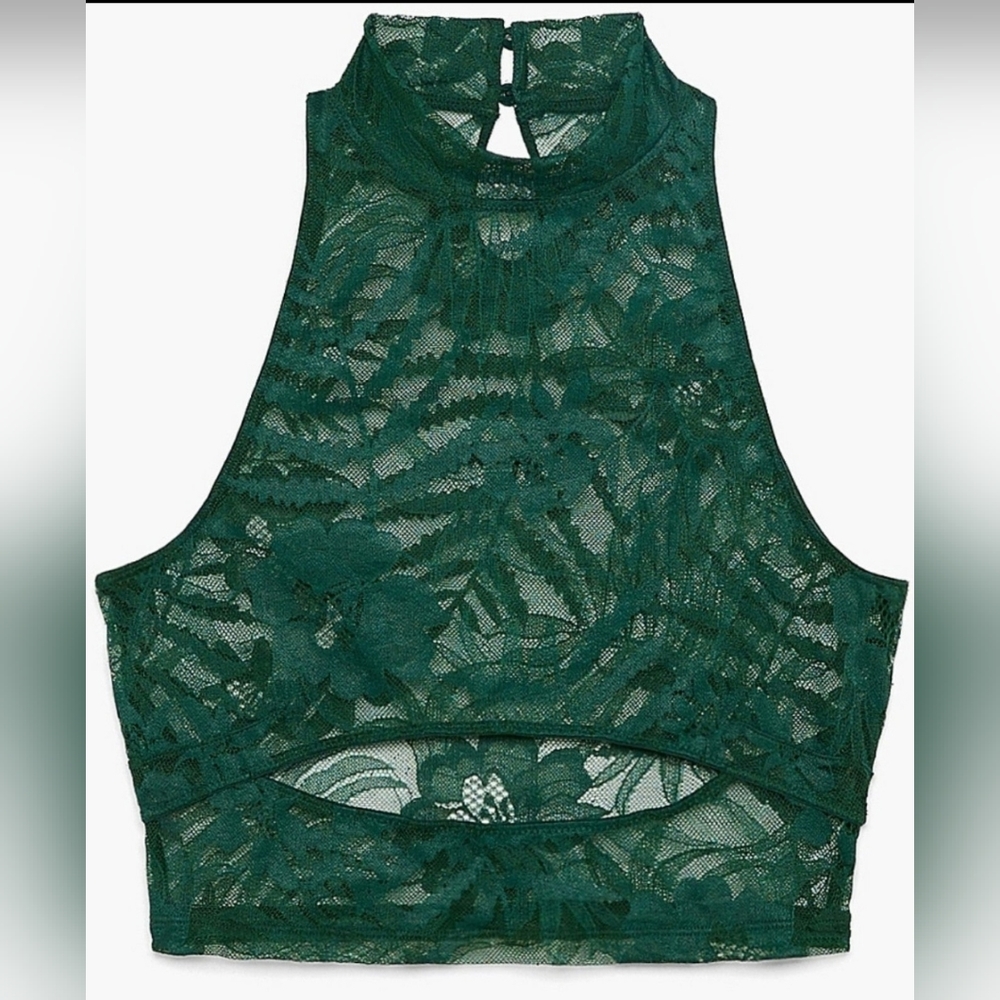 COPY - Lace Keyhole Crop Top (Plus size)